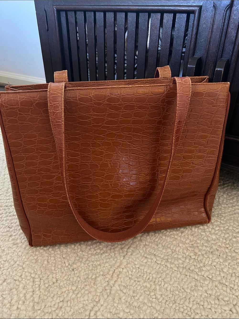 Salvatore Ferragamo Vara Bow Croc-Embossed Leather Tote Bag - Picture 7 of 14
